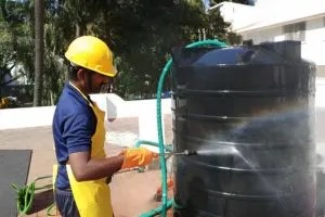 water tank-cleaning